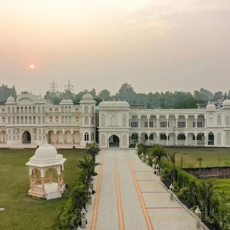 Kairvi Fort Resort Морадабад Екстер'єр фото